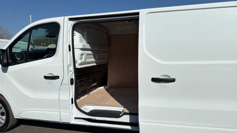 Renault Trafic Lwb Diesel LL30 Blue dCi 150 Extra [Safety] Van